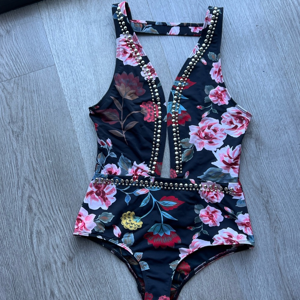 Beach riot one piece swimsuit size small floral print